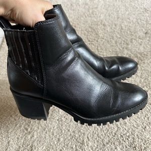 Zara basic black ankle heeled boots booties size 39 or 7.5